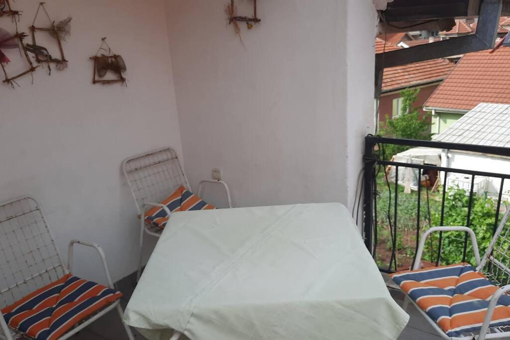 Stan Za Iznajmuvanje So Parking,Blisku Do Centar. Kumanovo Exteriör bild