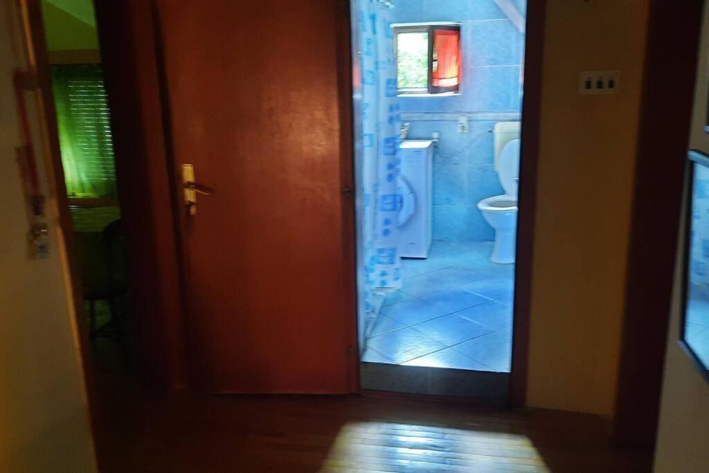 Stan Za Iznajmuvanje So Parking,Blisku Do Centar. Kumanovo Exteriör bild